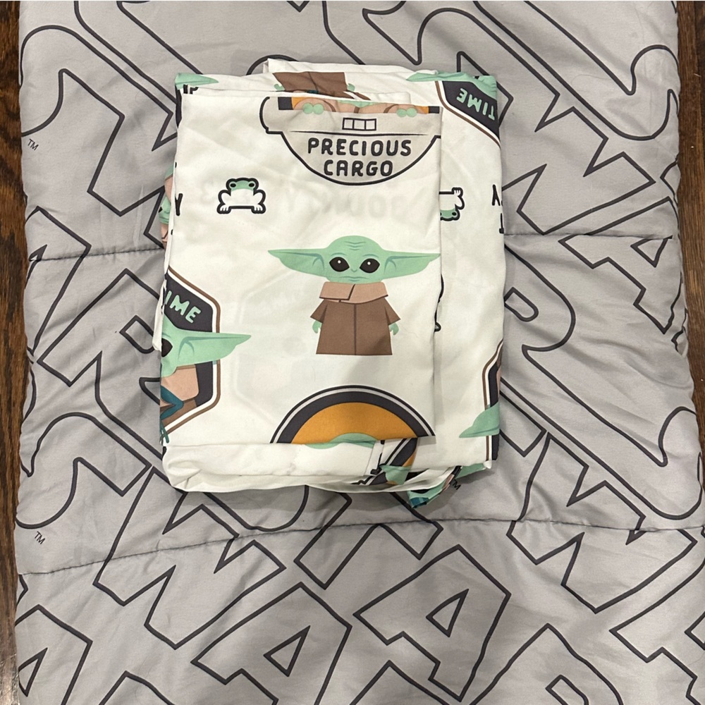 Star Wars Twin Bedding - double sided comforter and sheet set